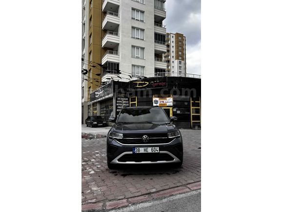 HATASIZ BOYASIZ EXTRALI  WOLKSWAGEN T-CROSS. 2024  MODEL 2025 ÇIKIŞLI 