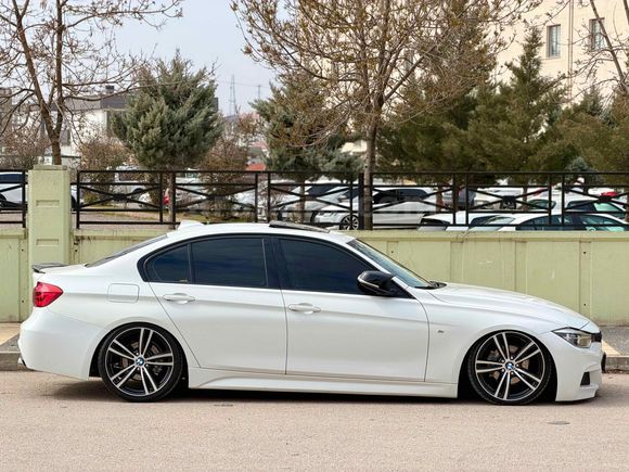Sahibinden BMW 3 Serisi 320i ED M Plus 2015 Model  191.000 km Beyaz