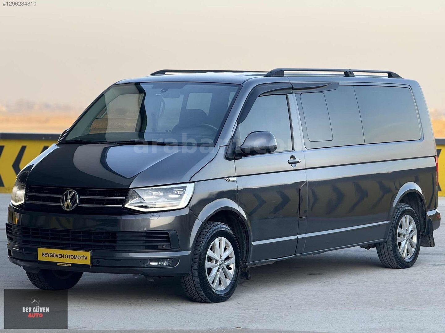 Galeriden Volkswagen Caravelle 2.0 TDI BMT Comfortline 2016 Model Ankara 282.000 km Füme 2
