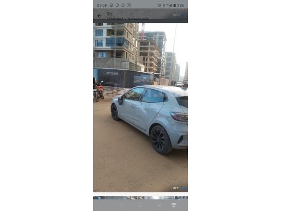 ÖĞRETMENDEN ilk elden OTOMATİK Renault Clio 1.0 TCe Techno Esprit Alpine 2023 Model Ankara 21.000 km Gri