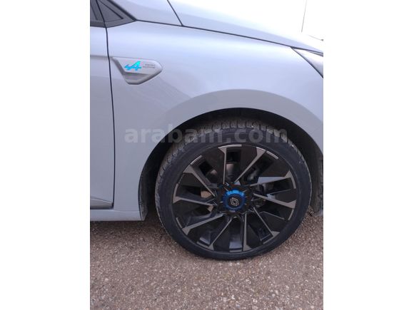 öğretmenden tek elden Renault Clio 1.0 TCe Techno Esprit Alpine 2023 Model Ankara 21.000 km Gri