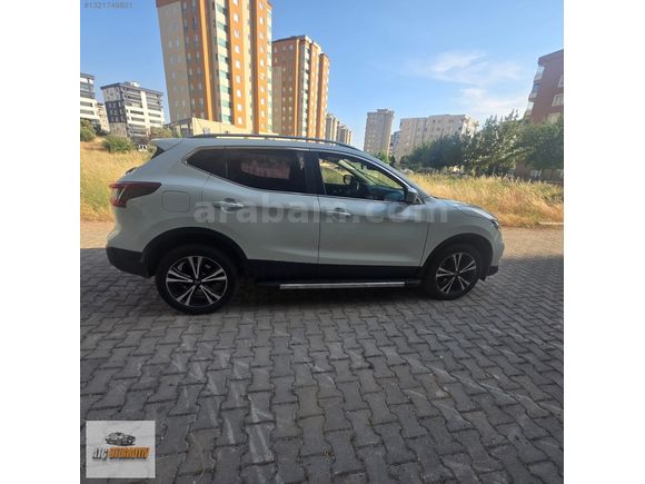 2018 ÇIKIŞLI CAM TAVAN 1.6 DİZEL OTOMATİK