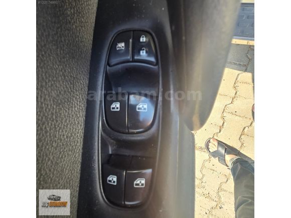 2018 ÇIKIŞLI CAM TAVAN 1.6 DİZEL OTOMATİK