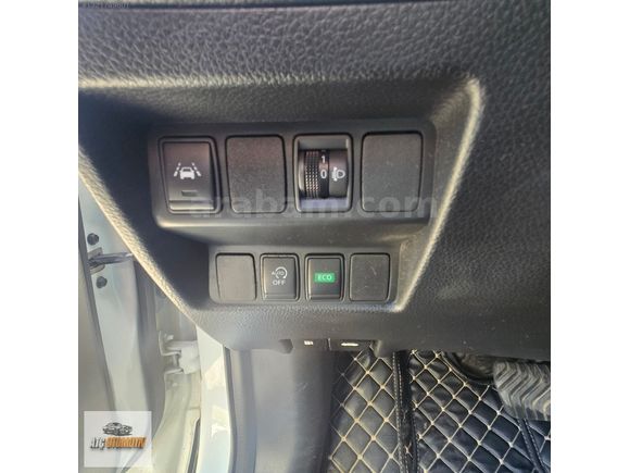2018 ÇIKIŞLI CAM TAVAN 1.6 DİZEL OTOMATİK
