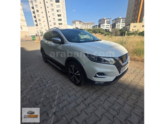 2018 ÇIKIŞLI CAM TAVAN 1.6 DİZEL OTOMATİK