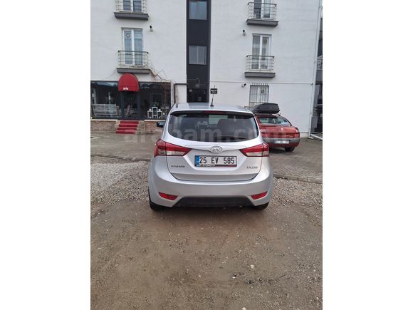 Sahibinden Değişensiz 80bin km Hyundai ix20 1.4 Mode 2011 Model 