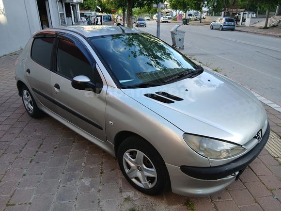 Sahibinden Peugeot 206 1.4 X-Design 2006 model BAKIMLI