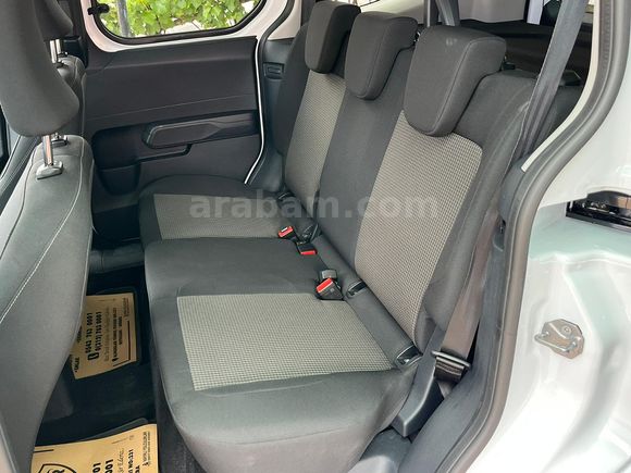 BEYDOĞANLAR'DAN 2025 MODEL FORD COURİER 1.0 TİTANİUM DELUXE