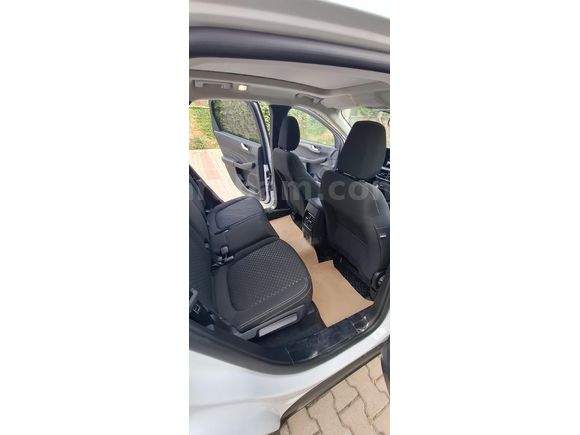Öğretmen İlk Sahibinden Temiz 2025 Ford Kuga