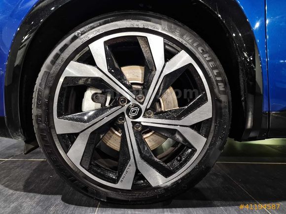 Mais İzmir Şube Austral 1.2 E-Tech Hybrid Techno Esprit Alpine