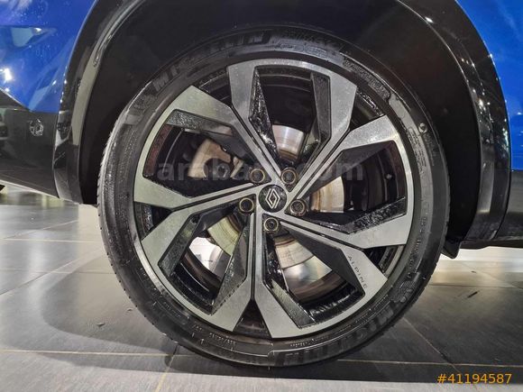 Mais İzmir Şube Austral 1.2 E-Tech Hybrid Techno Esprit Alpine