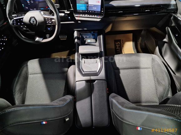 Mais İzmir Şube Austral 1.2 E-Tech Hybrid Techno Esprit Alpine