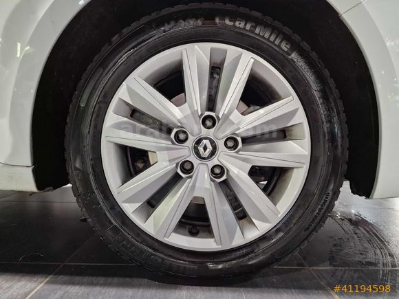 Mais İzmir Şube 2025 Megane Sedan 1.3 TCe Touch EDC