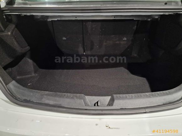 Mais İzmir Şube 2025 Megane Sedan 1.3 TCe Touch EDC