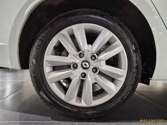 Mais İzmir Şube 2025 Megane Sedan 1.3 TCe Touch EDC