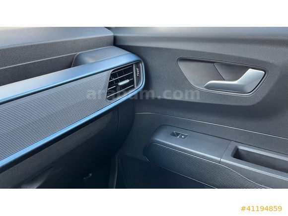 BARANLAR MOTORS DAN HATASIZ 2024 FORD COURİER ACTİVE OTOMATİK