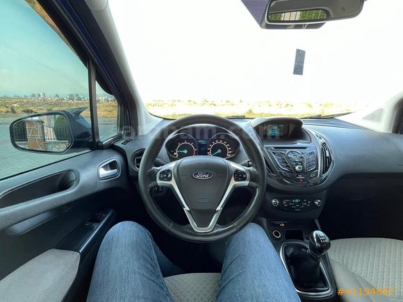 BARANLAR MOTORS DAN 2017 MODEL TİTANİUM FORD COURİER