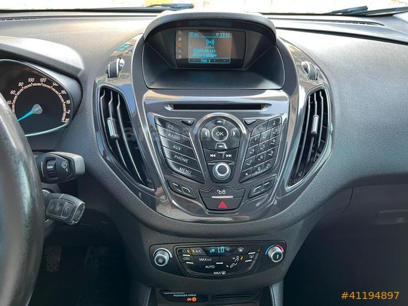 BARANLAR MOTORS DAN 2017 MODEL TİTANİUM FORD COURİER