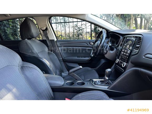 E&E CARS 2017 OTOMATİK,TEK DEĞİŞEN,TESLA EKRAN,MEGANE TOUCH