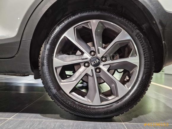 Mais İzmir Şube'den 2020 Kıa Stonic 1.4 MPI Elegance Konfor
