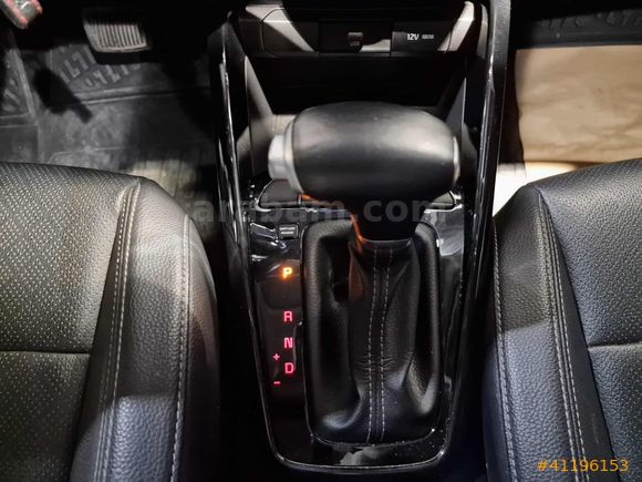 Mais İzmir Şube'den 2020 Kıa Stonic 1.4 MPI Elegance Konfor