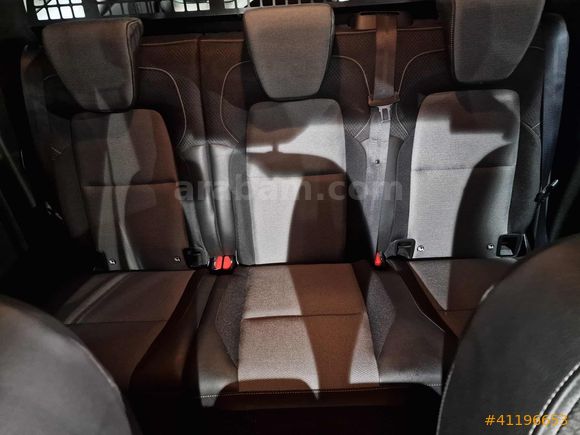 MAİS İZMİR Renault Kangoo Multix 1.3 Tce Iconic EDC