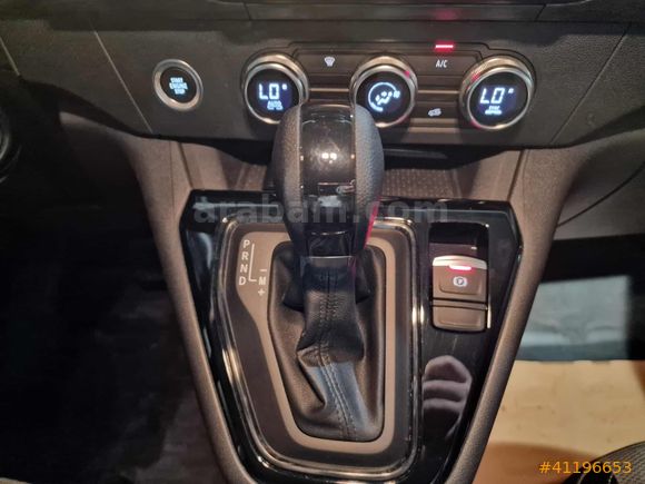 MAİS İZMİR Renault Kangoo Multix 1.3 Tce Iconic EDC