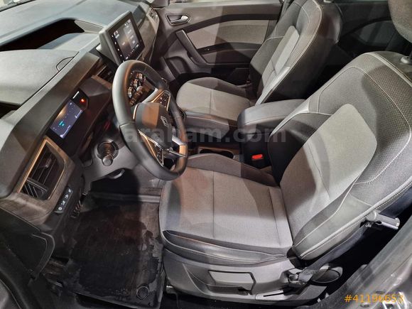 MAİS İZMİR Renault Kangoo Multix 1.3 Tce Iconic EDC