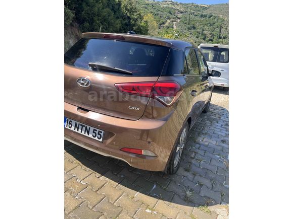 Sahibinden Hyundai i20 1.4 CRDi Style 2014 Model 