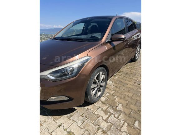 Sahibinden Hyundai i20 1.4 CRDi Style 2014 Model 
