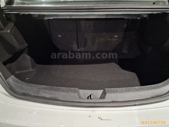 MAİS İZMİR Renault Megane Sedan 1.3 TCe Touch EDC