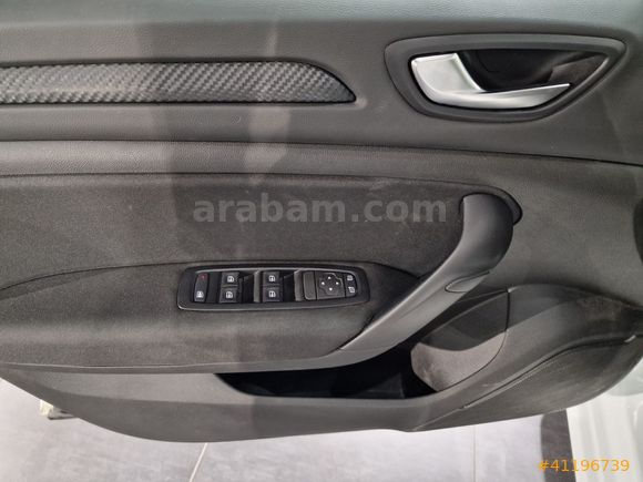 MAİS İZMİR Renault Megane Sedan 1.3 TCe Touch EDC