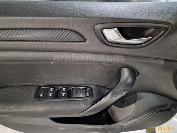 Mais İzmir Şube Megane 1.5 BluedCi Joy EDC