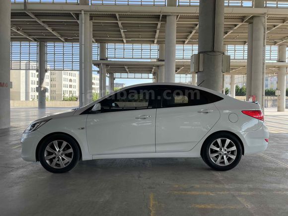 Sahibinden Hyundai Accent Blue 1.6 CRDI Mode Plus 2018 Model 
