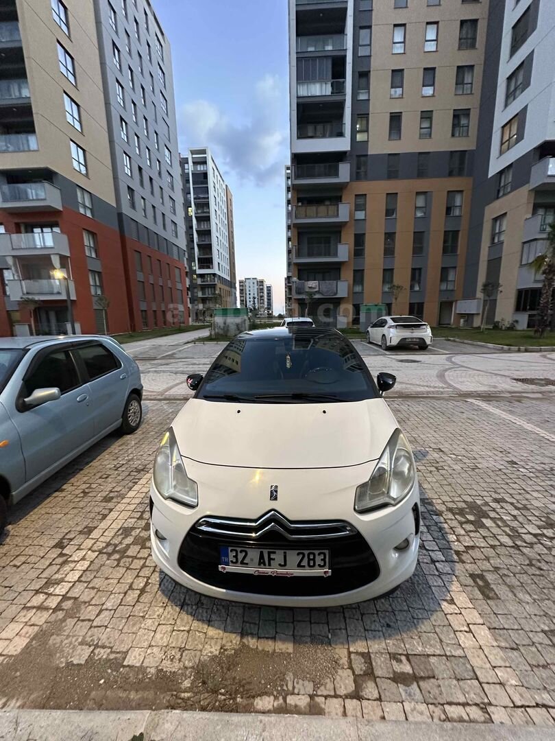 Sahibinden DS Automobiles DS3 1.6 VTi DStyle 2011 Model Antalya 230.000 km Beyaz 4
