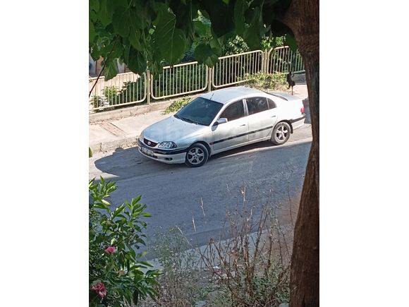 Sahibinden Toyota Avensis 2.0 Sol Extra 2001 Model  307.000 km Gri (metalik)