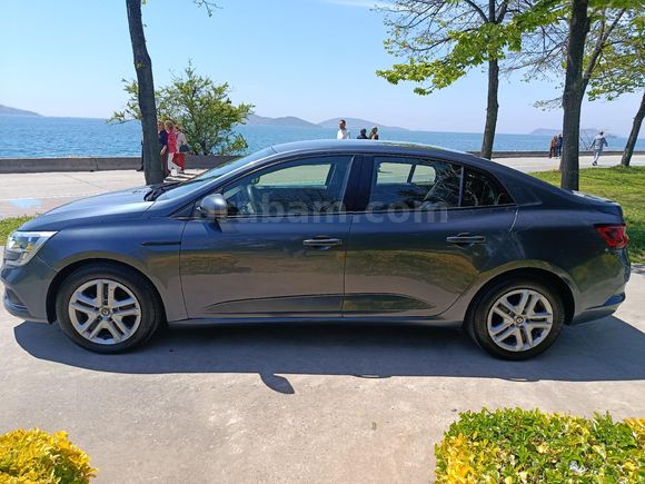 Değişensiz ilk Sahibinden Megane 1.3 TCe Joy 2020 Model
