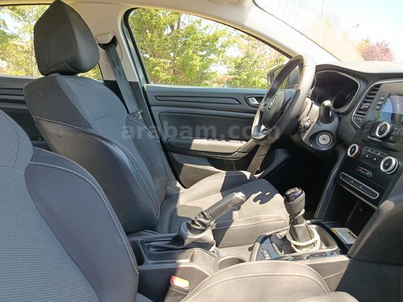Değişensiz ilk Sahibinden Megane 1.3 TCe Joy 2020 Model
