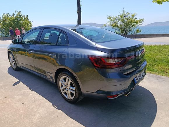 Değişensiz ilk Sahibinden Megane 1.3 TCe Joy 2020 Model