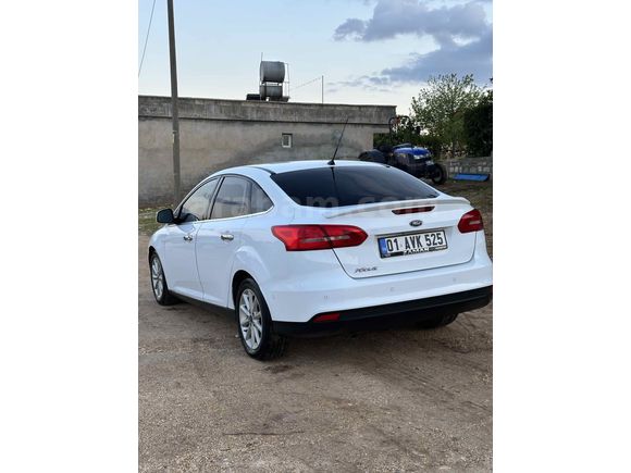 Sahibinden Ford Focus 1.5 TDCi Style 2015 Model  247.000 km Beyaz