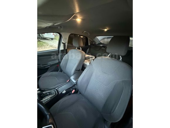 Sahibinden Ford Focus 1.5 TDCi Style 2015 Model  247.000 km Beyaz
