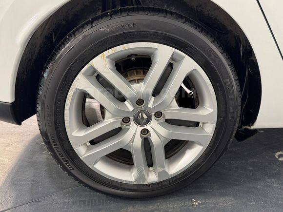 Renault Yetkili Bayi Günerlerden Hatasız Clio Joy Ekranlı