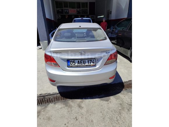 Sahibinden Hyundai Accent Blue 1.6 CRDI Mode 2012 Model