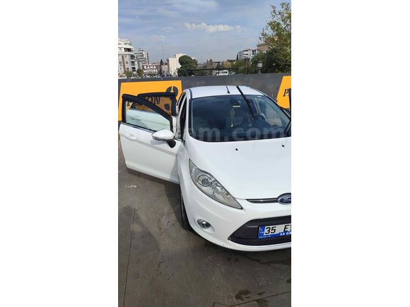 Sahibinden Ford Fiesta 1.4 Titanium 2012 Model 