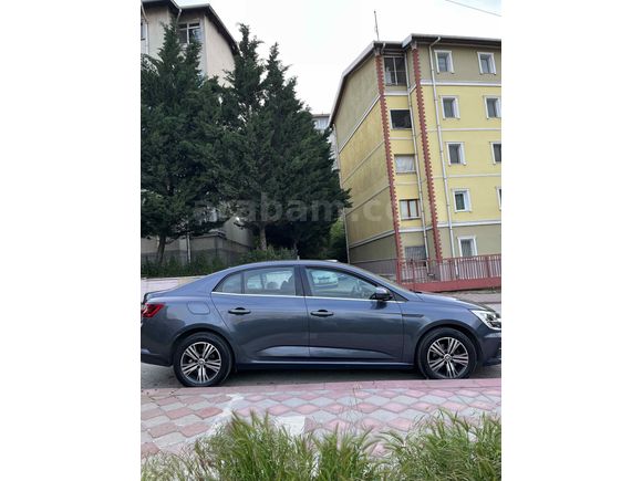 Sahibinden Renault Megane 1.3 TCe Touch 2023 Model 