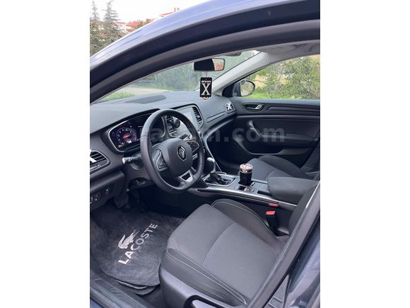Sahibinden Renault Megane 1.3 TCe Touch 2023 Model 