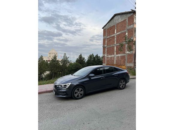 Sahibinden Renault Megane 1.3 TCe Touch 2023 Model 