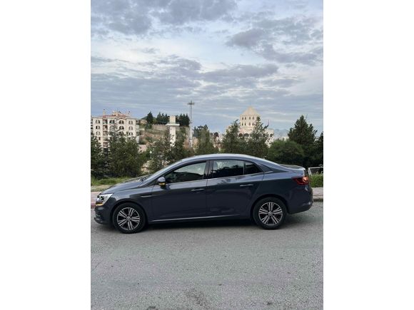 Sahibinden Renault Megane 1.3 TCe Touch 2023 Model 