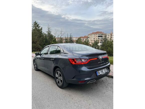 Sahibinden Renault Megane 1.3 TCe Touch 2023 Model 