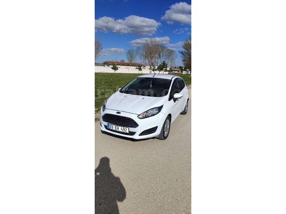 Sahibinden Ford Fiesta 1.5 TDCi Trend X 2015 Model  150.000 km Beyaz